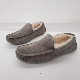 UGG Men's Ascot Gray Suede Wool Lined Slippers Size 10