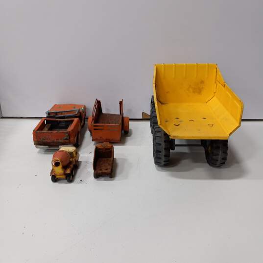 5PC Vintage Bundle of Assorted Metal Toy Trucks image number 4
