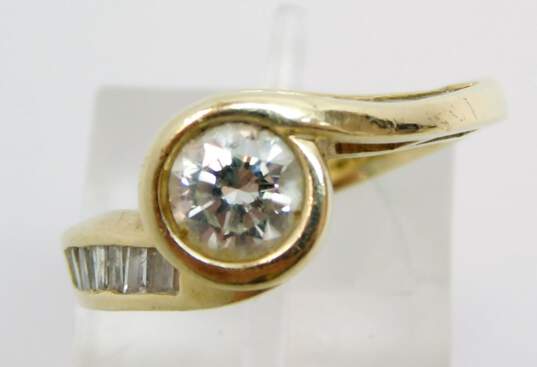 Stunning 14K Yellow Gold 1.79 CTTW Diamond Brilliant & Baguette Bypass Ring 6.1g image number 1