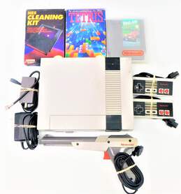 Nintendo NES W/3Games R.C. Pro-AM