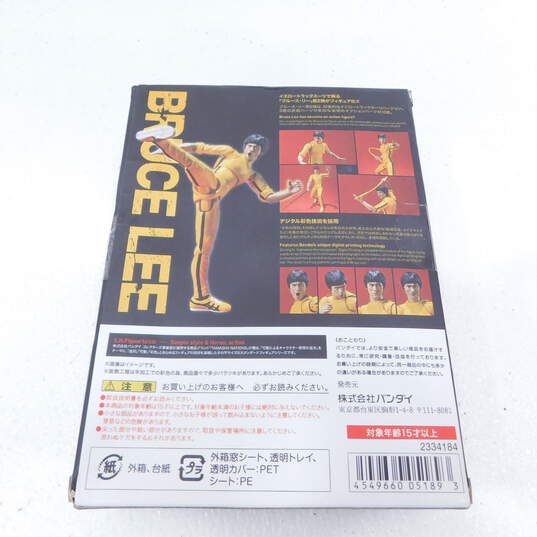 Bandai S.H. Figuarts Bruce Lee Game of Death Yellow Track Suit image number 3