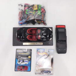 Assorted Lot Of Die Cast Cars Matchbox Hot Wheels & More Vntg Newer