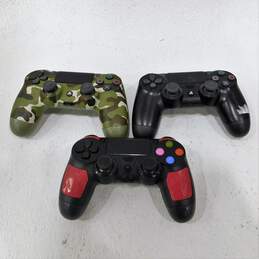 Lot of 3 Ps4 controllers Dual shock