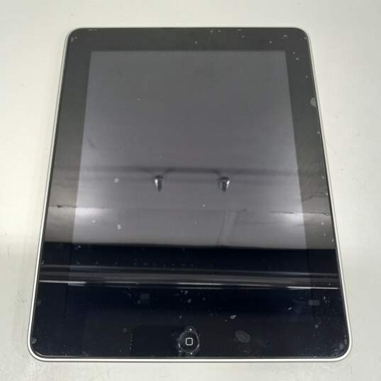 iPad First Gen 16 GB Model A1219 image number 1