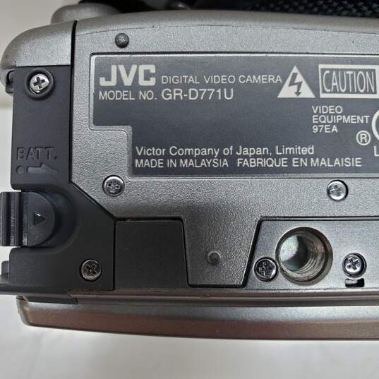 JVC Mini DV Digital Video Camera Silver Model GR-D771U image number 8