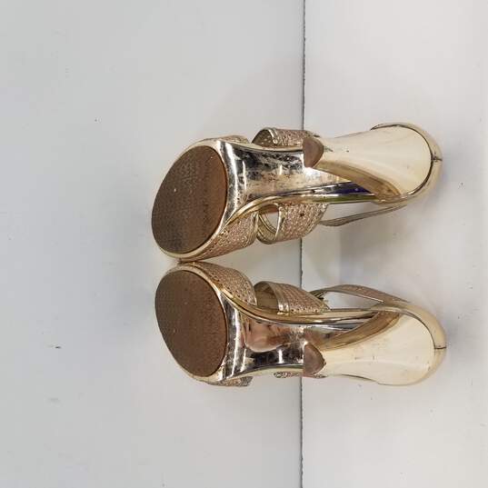 MICHAEL Michael Kors Berkeley T-Strap Pale Gold Heels Size 6M image number 5