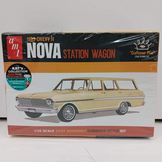 AMT 1963 Chevy II Nova Station Wagon 1/25 Scale Model Kit NIB image number 1