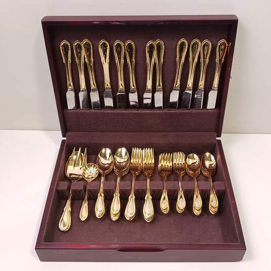 Faberware Gold Cutlery Set in Wooden Case image number 1