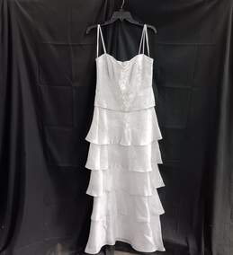 Women's Daymor Couture Sleeveless Tiered Silk Formal Dress Sz 10