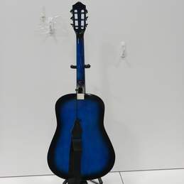 Classic Beginner Acoustic Guitar alternative image