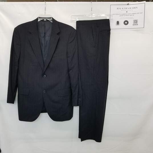 AUTHENTICATED MEN'S DOLCE & GABBANA NAVY STRIPED 2PC SUIT SIZE 52 image number 7