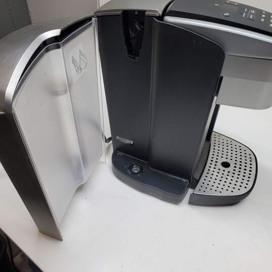 Keurig K-Elite K90 Coffee Maker Tested Powers ON image number 5