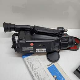 Ricoh R-861 Video Camera w/ Accessories Untested P/R