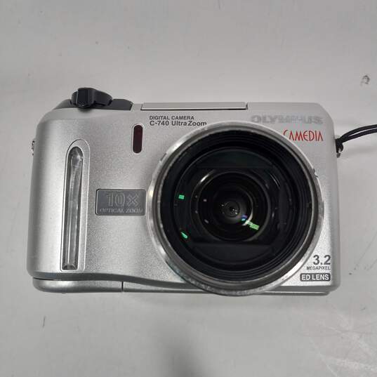 Olympus Camedia C-740 UltraZoom Digital Camera w/ Case image number 2