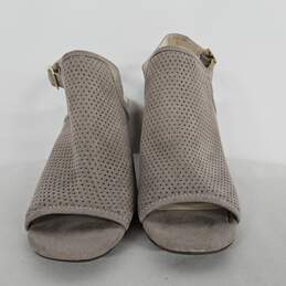 Liz Claiborne Goldie Koala Sandals