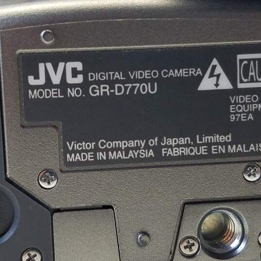 JVC GR-D770U MiniDV Camcorder For Parts or Repair image number 8