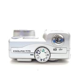 Nikon CoolPix 775 | 2.0MP Digital Camera alternative image