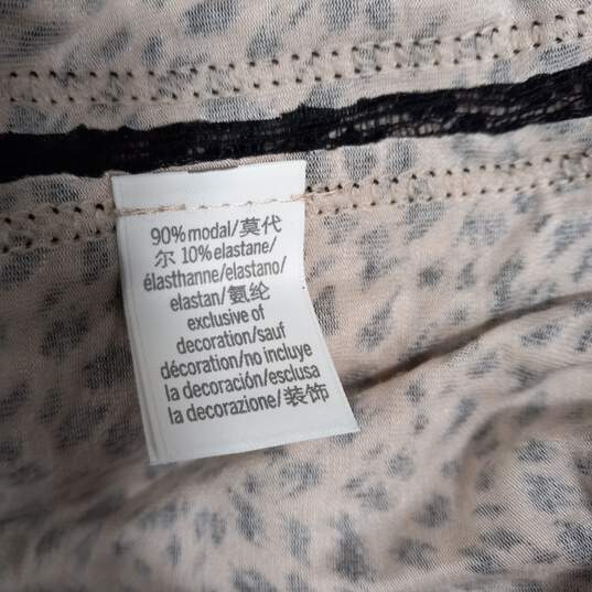 Women’s Victoria’s Secret Leopard Print Pajama Set Sz XS image number 4