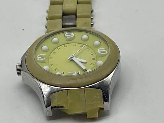Authentic Womens Olive Green Water Resistant Stainless Steel Wristwatch image number 5