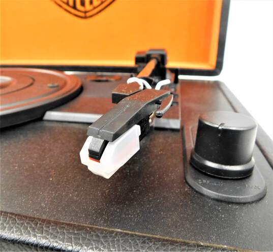 Harley-Davidson Vintage Portable Record Player Bar + Shield, 3 Speed, Built in Speaker + Bluetooth image number 3