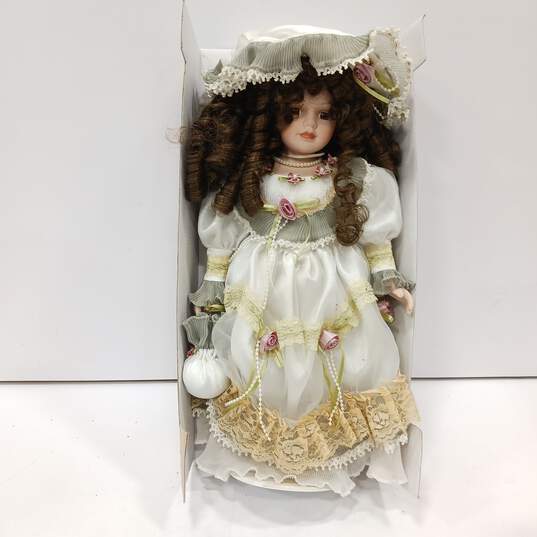 Pair Of 2 Porcelain Dolls In Box image number 5