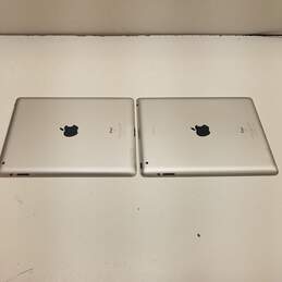 Apple iPad 2 (A1395) - Lot of 2 (For Parts Only) alternative image