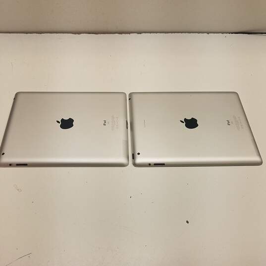Apple iPad 2 (A1395) - Lot of 2 (For Parts Only) image number 2
