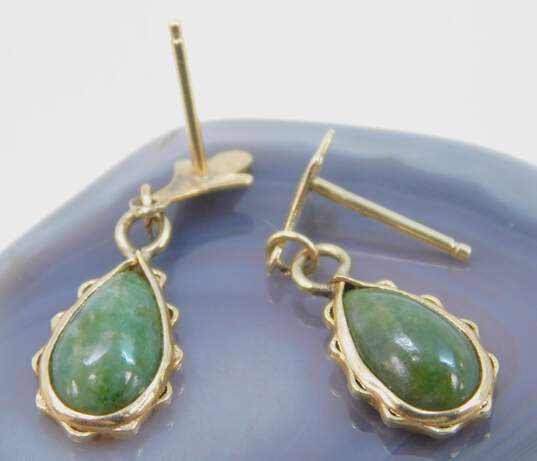 14K Gold Nephrite Cabochon Scalloped Teardrop Drop Post Earrings 1.6g image number 3