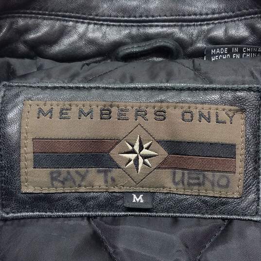 Members Only Genuine Black Leather Jacket Size M image number 3