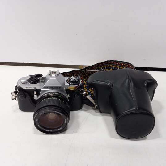 Pentax ME Super MC 35mm Camera with Vivitar 27-50mm 1:3.5-4.5 Lens in Case image number 1