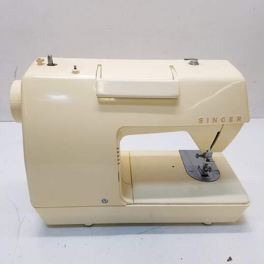 Singer Genie Sewing Machine-SOLD AS IS, FOR PARTS OR REPAIR image number 3
