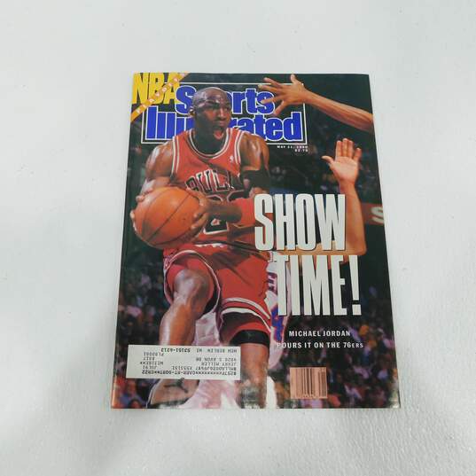4 Michael Jordan Media Publications Chicago Bulls image number 5