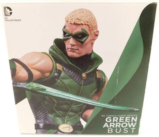 Sealed DC Collectibles DC Comics Super Heroes: Green Arrow Bust image number 1