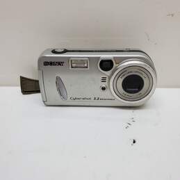 Sony Cyber-shot DSC-P92 5.0MP Digital Camera Silver