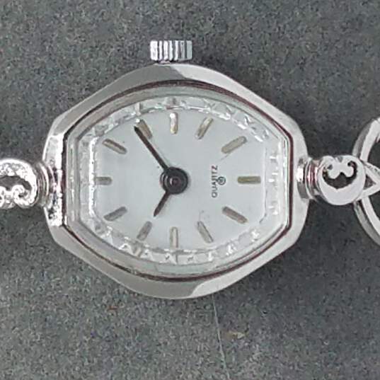 Unbranded Liquid Silver Banded Quartz Bracelet Watch image number 1