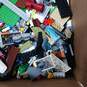 7.6 Pounds of Assorted Lego Bricks, Pieces and Parts image number 6