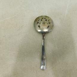 Vintage 1940s Pierced Bonbon Spoons Oneida Milady Community Silver Plate 4.5” alternative image