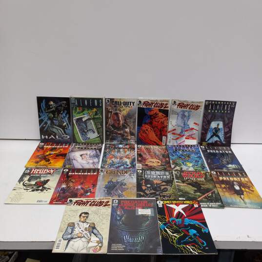 Bundle of 21 Assorted Dark Horse Comic Books image number 1