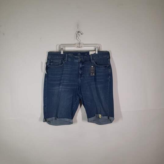 NWT Womens Medium Wash Mid Rise Pockets Casual Bermuda Shorts Size 20W image number 1