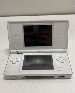Nintendo DS Lite- White alternative image