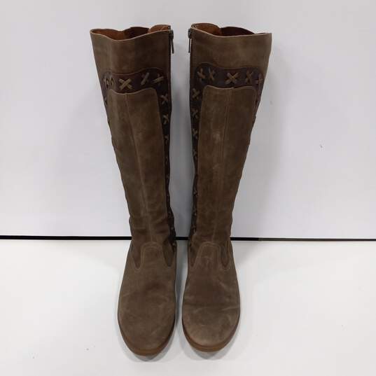 Women's Brown Leather Western Boots Size 8 image number 1