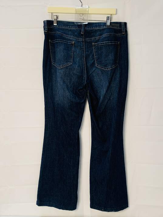 Women's DKNY SHOHO Bootcut Jeans Size: 10 image number 1