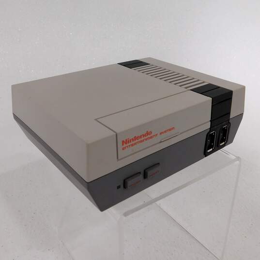Nintendo NES Classic Edition Mini Console image number 2