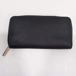 Michael Kors Black Rectangle Zipper Wallet alternative image