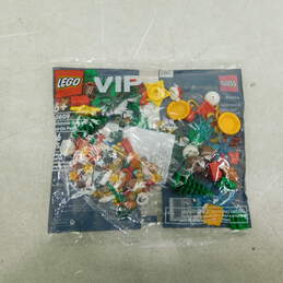 LEGO 40498 Christmas Penguin, 40082 Limited Edition 2013 Holiday Set, 30580 Santa Claus, and 40609 Christmas Fun VIP Add-On Pack Sets (4) alternative image