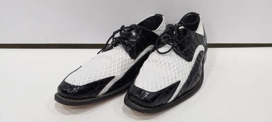 Stacy Adams Men's Black and White Leather Dress Shoes Size 7 image number 1