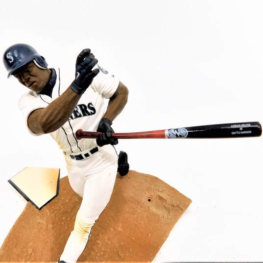 2005 McFarlane Adrian Beltre Mariners MLB Figure image number 2