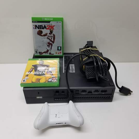 Xbox One Model 1540 Launch Team 2013 Edition— Worth Anything? : r/xboxone