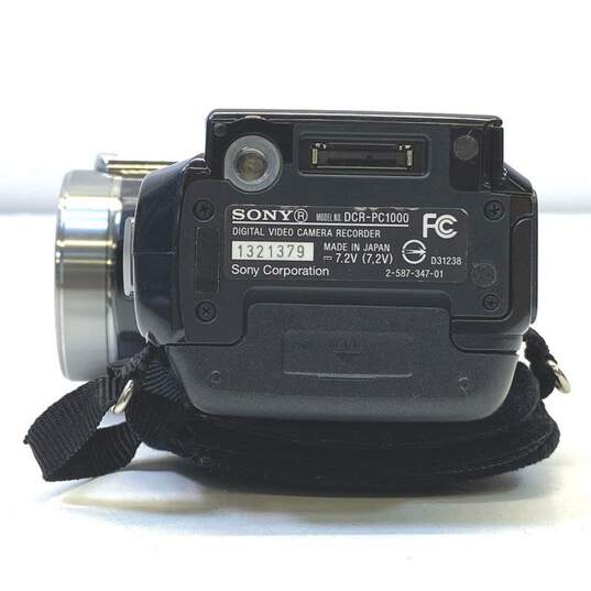 Sony Handycam DCR-PC1000 MiniDV Camcorder (For Parts or Repair) image number 6