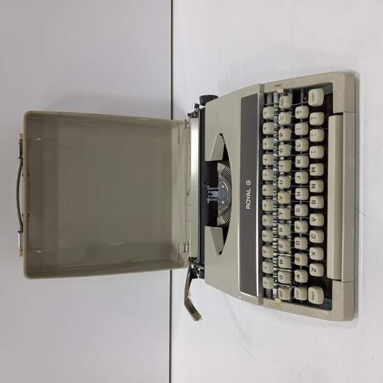 Vintage Portable Mercury Typewriter With Case image number 1